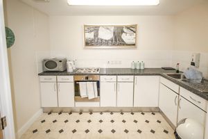 COMMUNAL KITCHEN- click for photo gallery